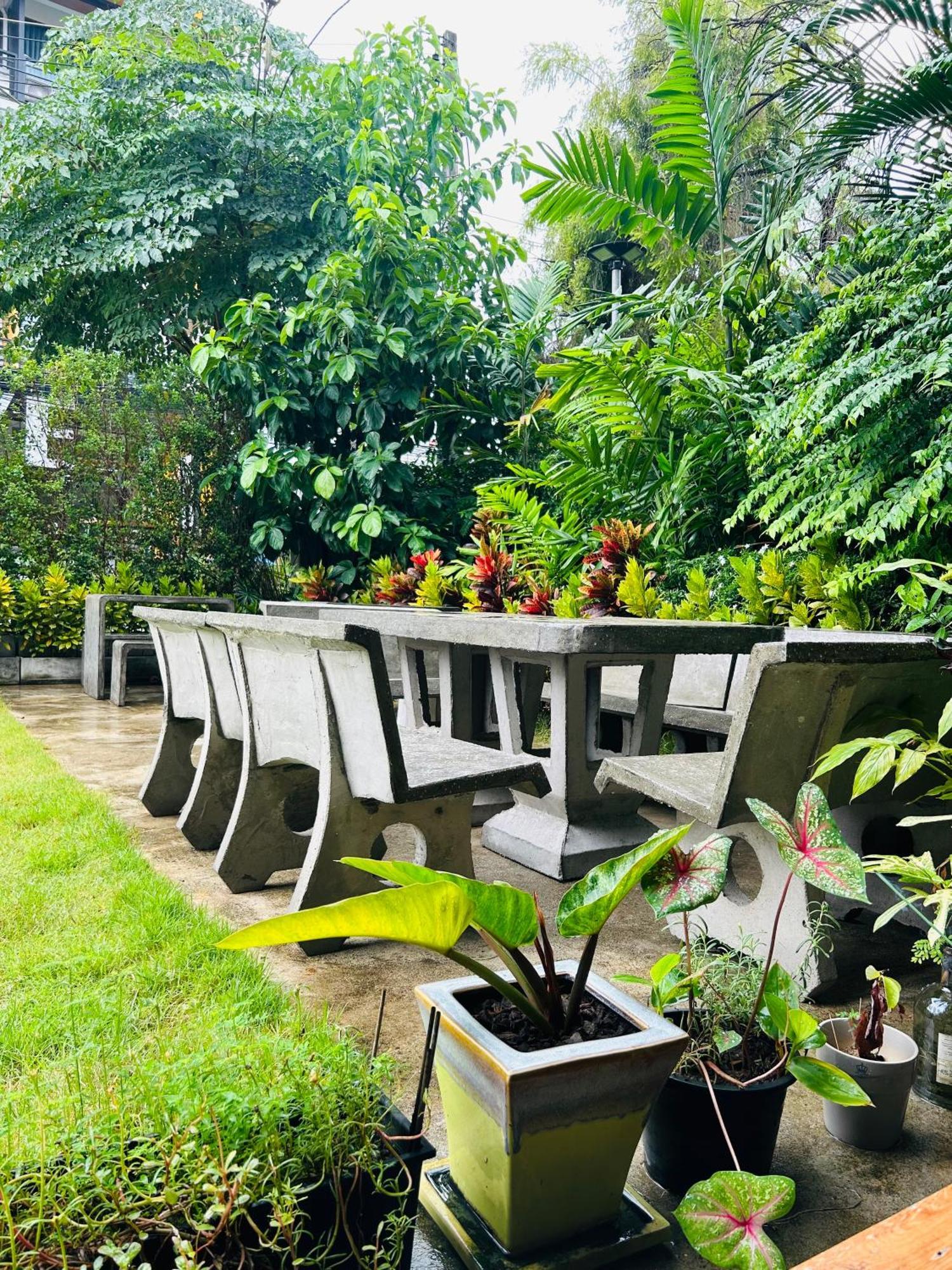 Chern Chiangmai Boutique Hotel Chiang Mai Exterior photo